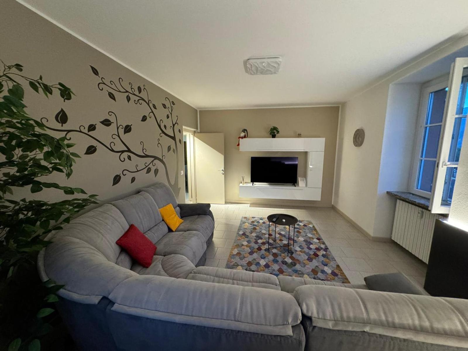 Colico Center Apartment Luaran gambar