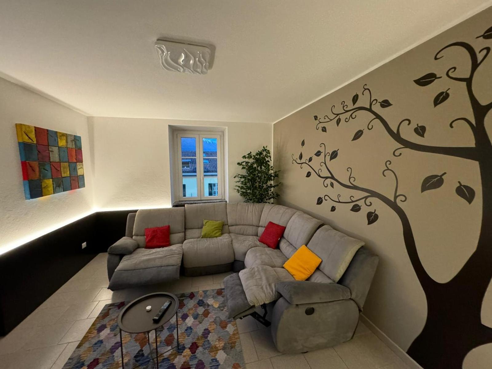 Colico Center Apartment Luaran gambar